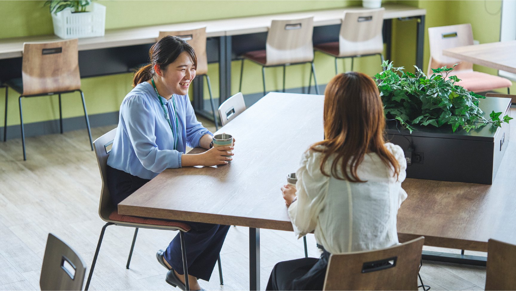 先輩社員の写真