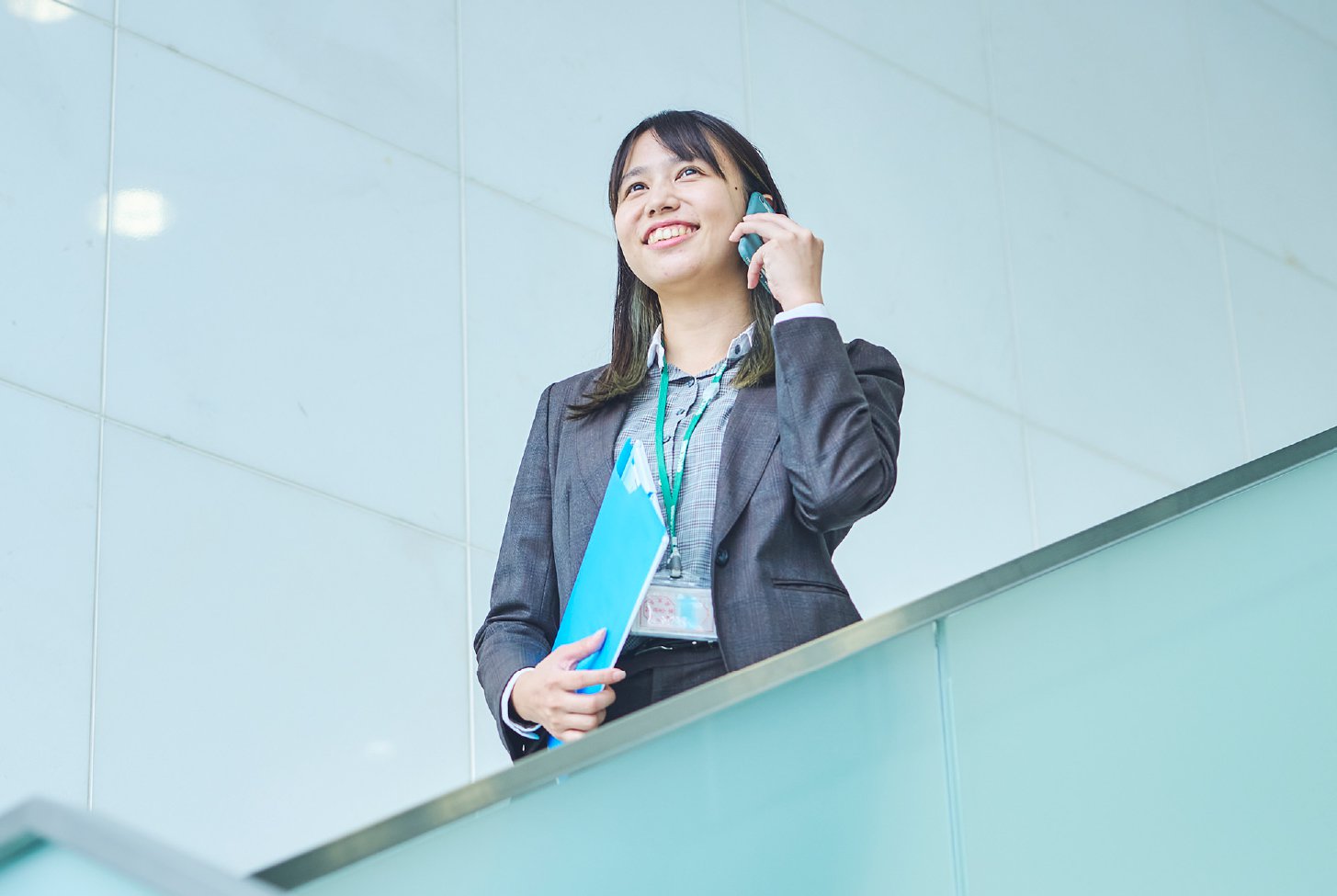 先輩社員の写真