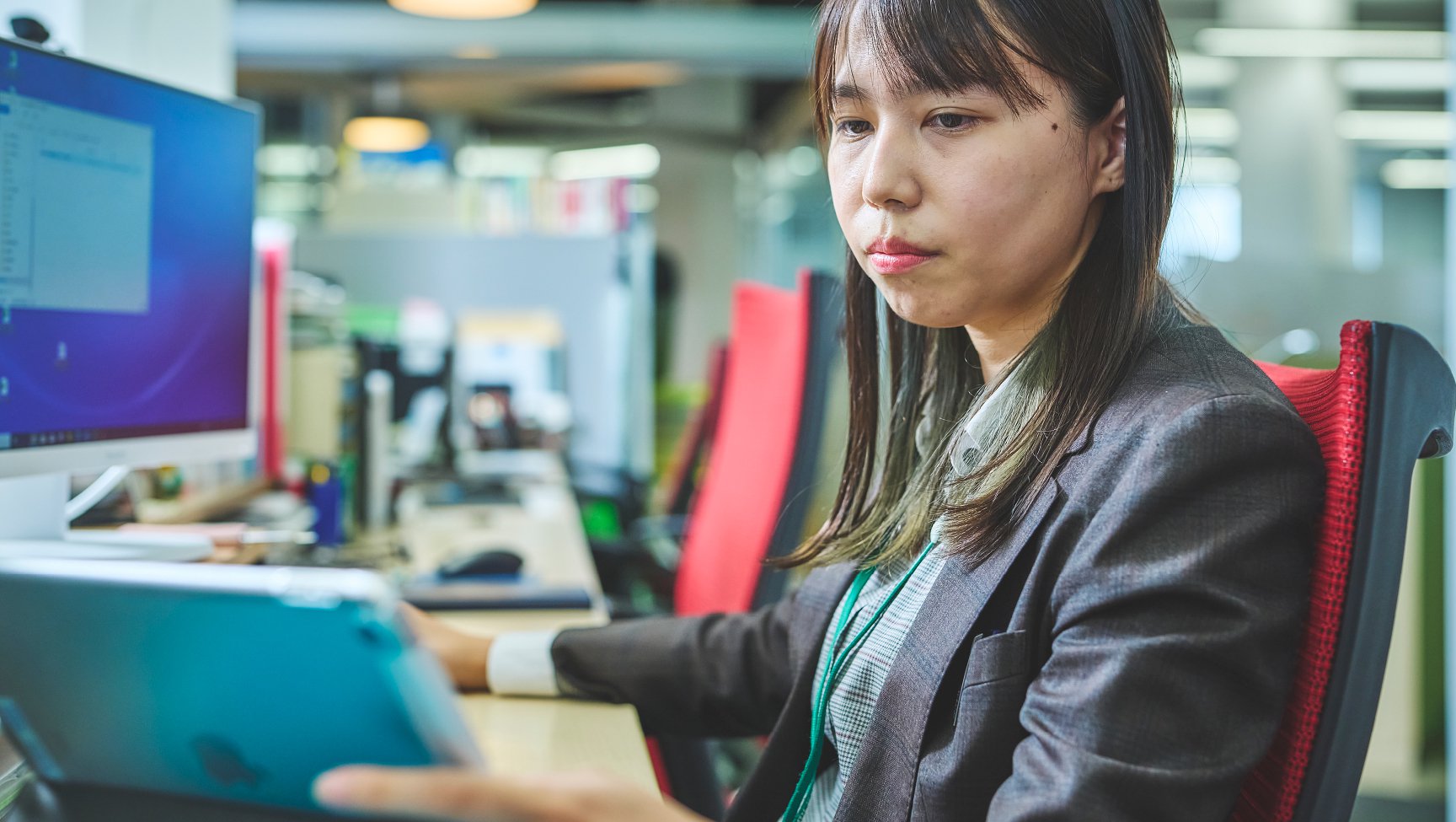 先輩社員の写真