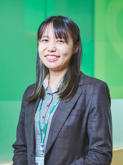 先輩社員の写真
